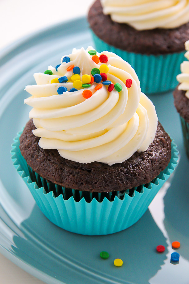 Seriously the BEST One-Bowl Chocolate Cupcakes with Vanilla Buttercream. Click through for the recipe!
