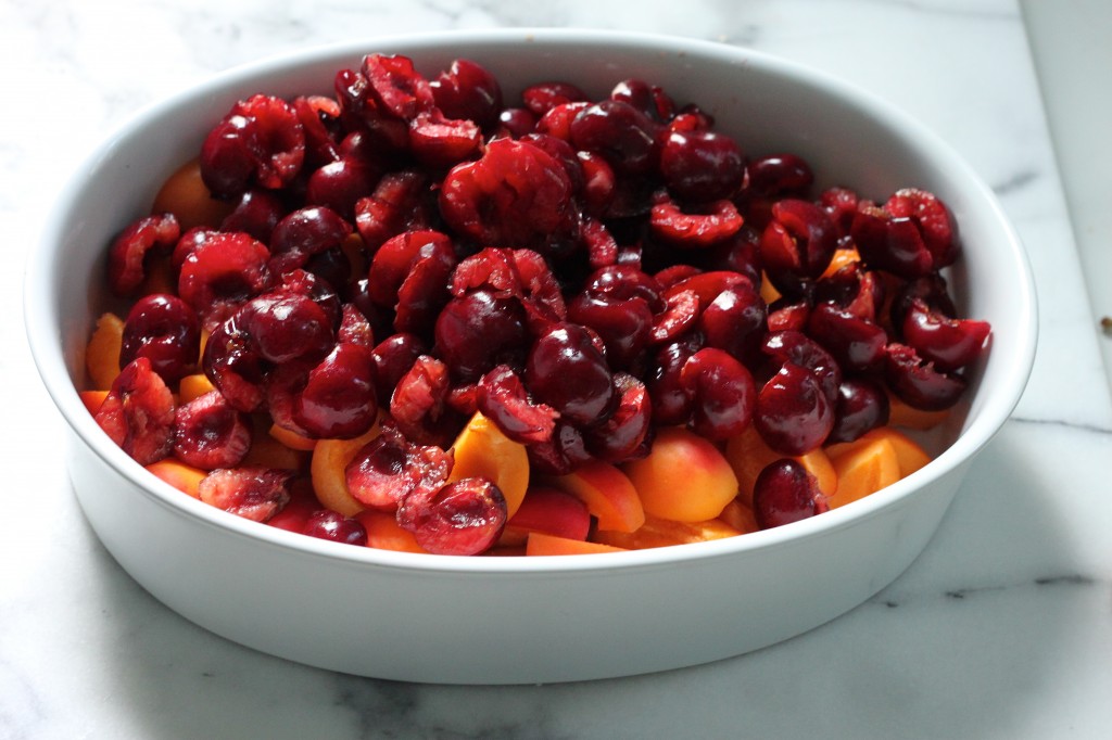 Healthy(ish) Cherry // Apricot Crumble