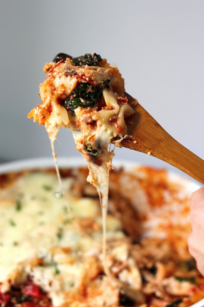 Super Cheesy Kale and Roasted Red Pepper Pasta Bake