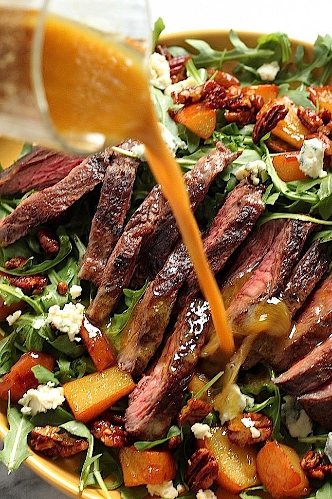Arugula Skirt Steak Salad with Caramelized Pears, Pecans, and Gorgonzola