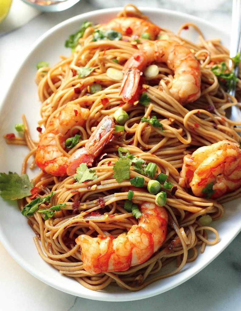Super Simple Garlic and Ginger Shrimp Soba Noodles