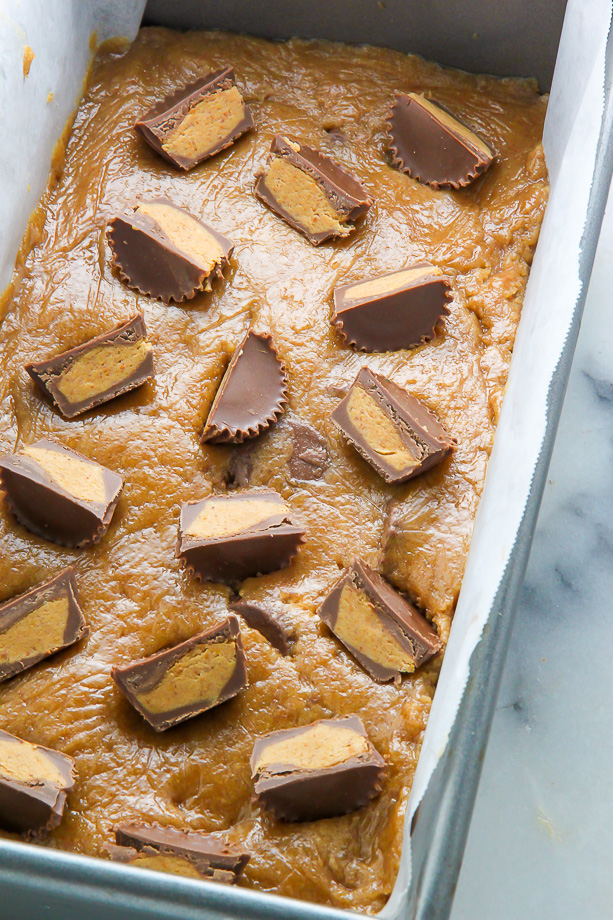 Soft and chewy 5-Ingredient Vegan Peanut Butter Blondies!