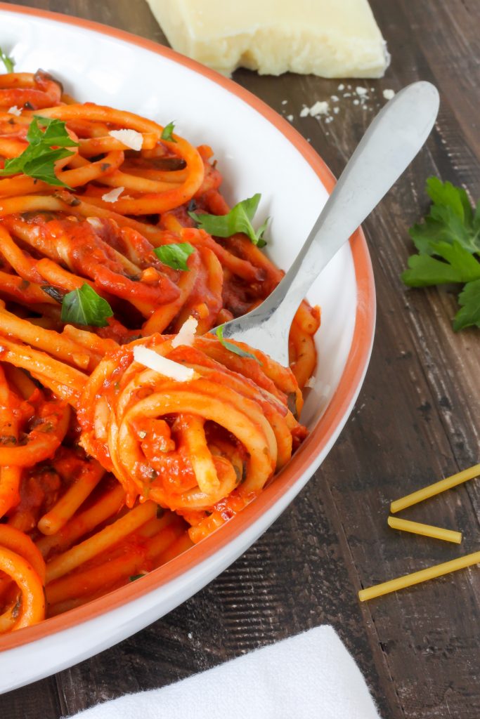 Sunday Suppers: One-Pan Bucatini Fra Diavolo