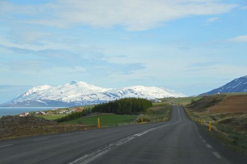 Conduire le long des fjords...