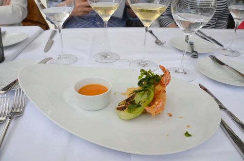 Entrée: langoustines croustillantes, pak-choï et sauce thaï