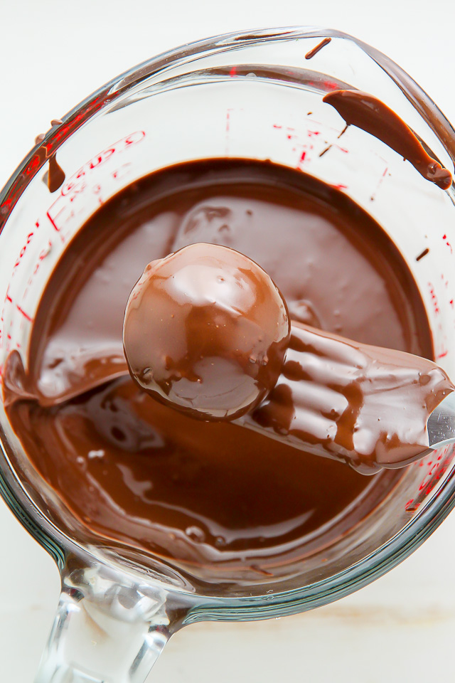 Made with creamy peanut butter, semi-sweet chocolate, flaky sea salt, and not much else! These may just be the tastiest truffles in the universe.