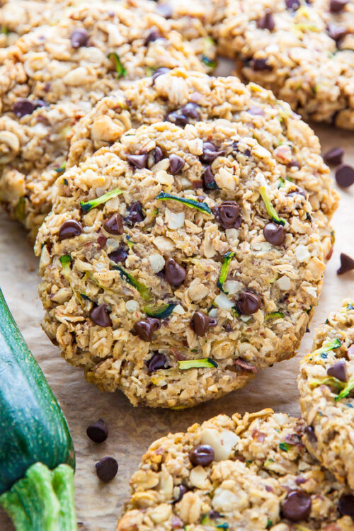 Sweet and chewy Zucchini Bread Breakfast Cookies. Who knew vegetables could be SO delicious?!