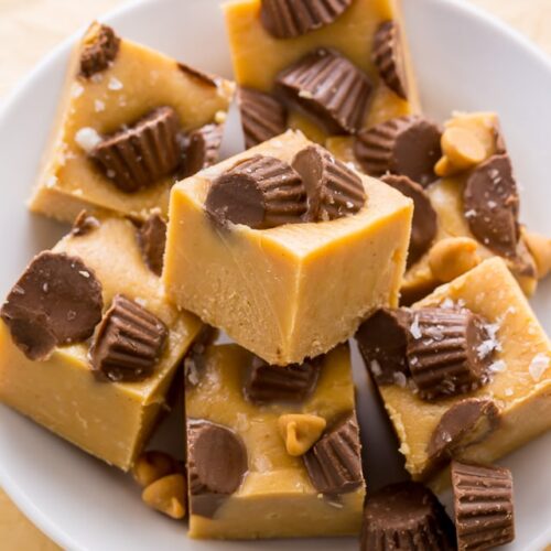 A foolproof recipe for easy peanut butter fudge!