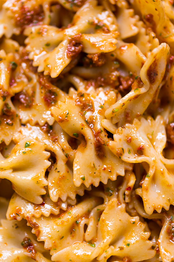 Make sure to buy sun-dried tomatoes that are packed in olive oil. I urge this because you'll use the oil for the salad dressing! Could you use regular olive oil? Technically, yes. But it would be missing that sun-dried infused flavor that makes the dressing extra. So just buy the oil packed tomatoes and trust me on this ;) I'm pretty confident you'll thank me after one bite!