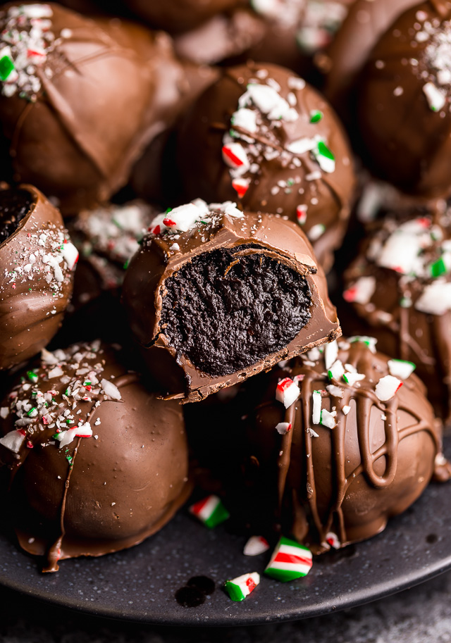 Peppermint Oreo Truffles