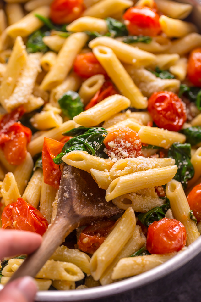 Easy Tomato and Spinach Pasta