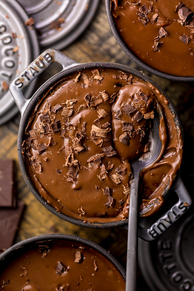 Baileys Irish Cream Chocolate Pudding is thick, creamy, and utterly decadent! The perfect make-ahead dessert to celebrate St. Patrick's Day! To serve, spoon into small serving dishes and top the individual servings with shaved chocolate! #BaileysIrishCreamChocolatePudding #ChocolatePudding #Pudding #IrishCream #Chocolate #Pudding