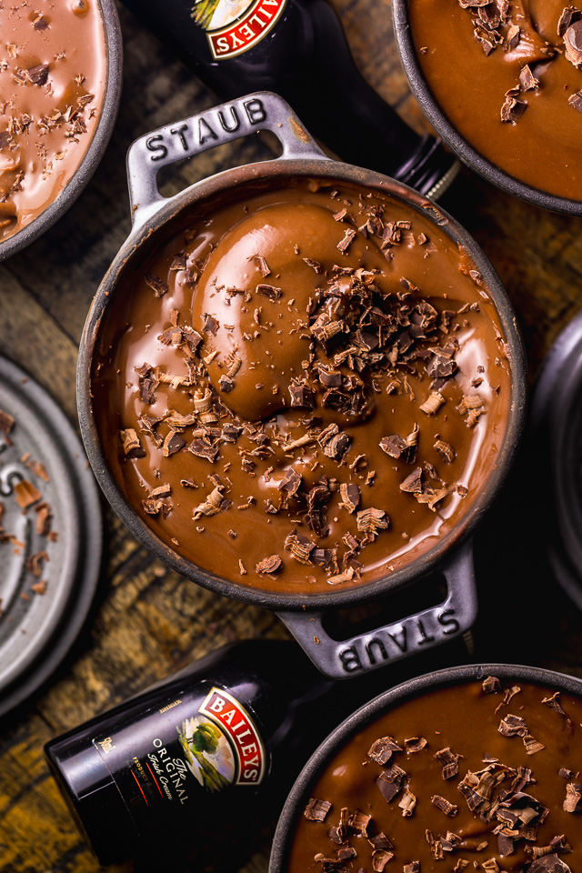 Baileys Irish Cream Chocolate Pudding is thick, creamy, and utterly decadent! The perfect make-ahead dessert to celebrate St. Patrick's Day! To serve, spoon into small serving dishes and top the individual servings with shaved chocolate! #BaileysIrishCreamChocolatePudding #ChocolatePudding #Pudding #IrishCream #Chocolate #Pudding