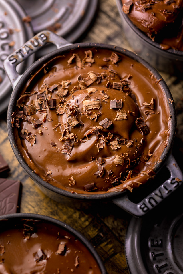 Baileys Irish Cream Chocolate Pudding is thick, creamy, and utterly decadent! The perfect make-ahead dessert to celebrate St. Patrick's Day! To serve, spoon into small serving dishes and top the individual servings with shaved chocolate! #BaileysIrishCreamChocolatePudding #ChocolatePudding #Pudding #IrishCream #Chocolate #Pudding
