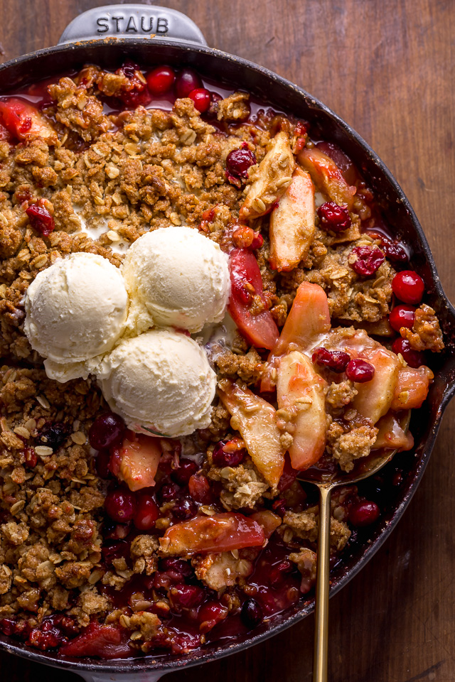 If you love cranberries and apples, you have to try this Easy Apple Cranberry Crisp! Featuring juicy apples, tart cranberries, and a buttery oat crumble topping! Use fresh cranberries or frozen cranberries... both work great! Perfect for Thanksgiving or Christmas dessert!
