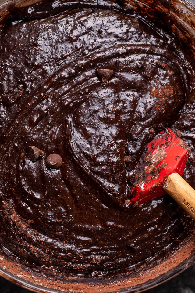 These Easy Skillet Brownies are gooey, fudgy, and so decadent! Made with cocoa powder, melted chocolate, and chocolate chips, these fudgy brownies are definitely for chocolate lovers only! Serve warm, with a few giant scoops of vanilla ice cream on top!